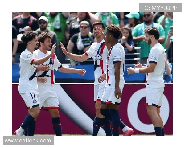 西甲激战：巴黎圣日耳曼逆转多特蒙德红牌事件引发全场热议