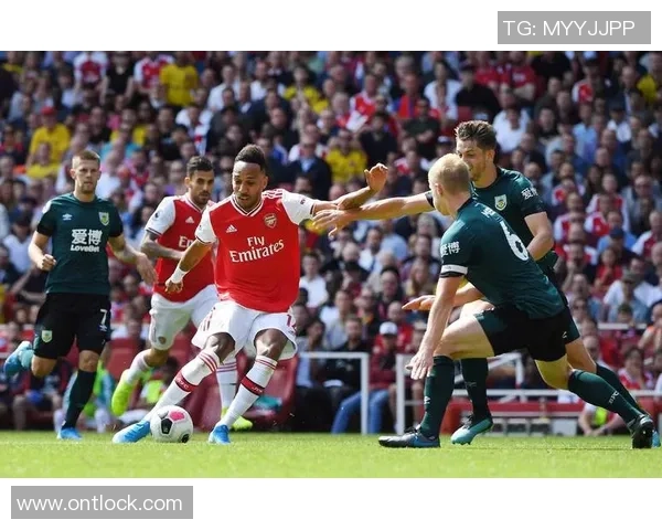 世界杯精彩对决利物浦大胜阿森纳红牌事件引发全场热议与战术分析