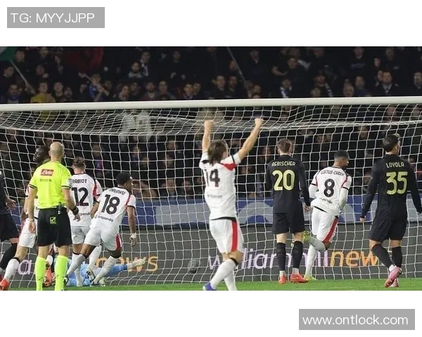 意甲激战巴黎圣日耳曼大胜多特蒙德红牌事件引发全场热议与争议