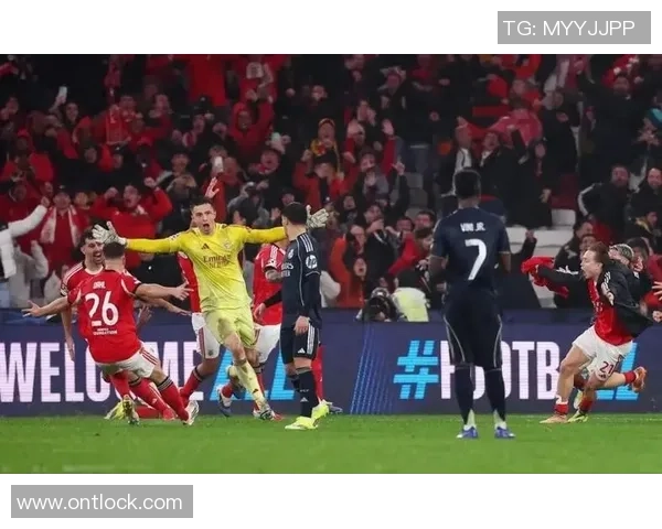 足总杯激战巴萨3-0本菲卡绝杀瞬间引发争议判罚全场沸腾