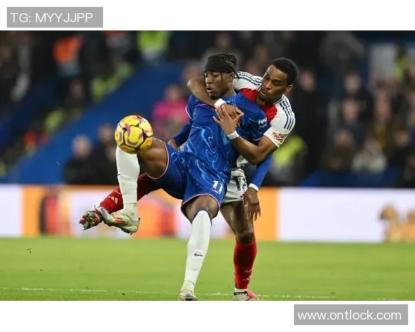 世界杯惊天冷门AC米兰与切尔西激战成平局引发全场震动