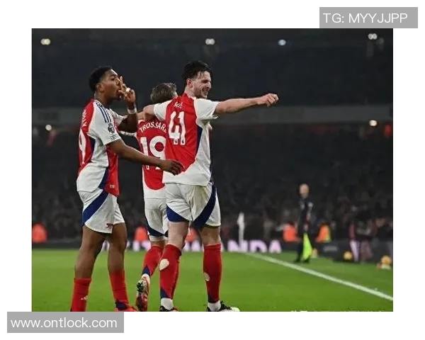 西甲精彩对决拜仁与曼联1比1平局逆转瞬间引发全场欢呼 西甲精彩对决拜仁与曼联1比1平局逆转瞬间引发全场欢呼